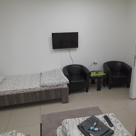 דירות Zaječar Apartman Mladenovic מראה חיצוני תמונה